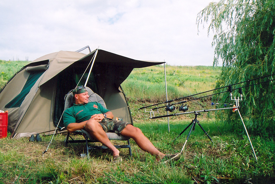 Ardy Veltkamp fishing on the bank